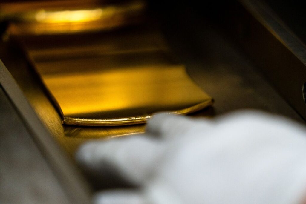Gold Jumps After Trump Signals US-Iran Truce Deal Is Close