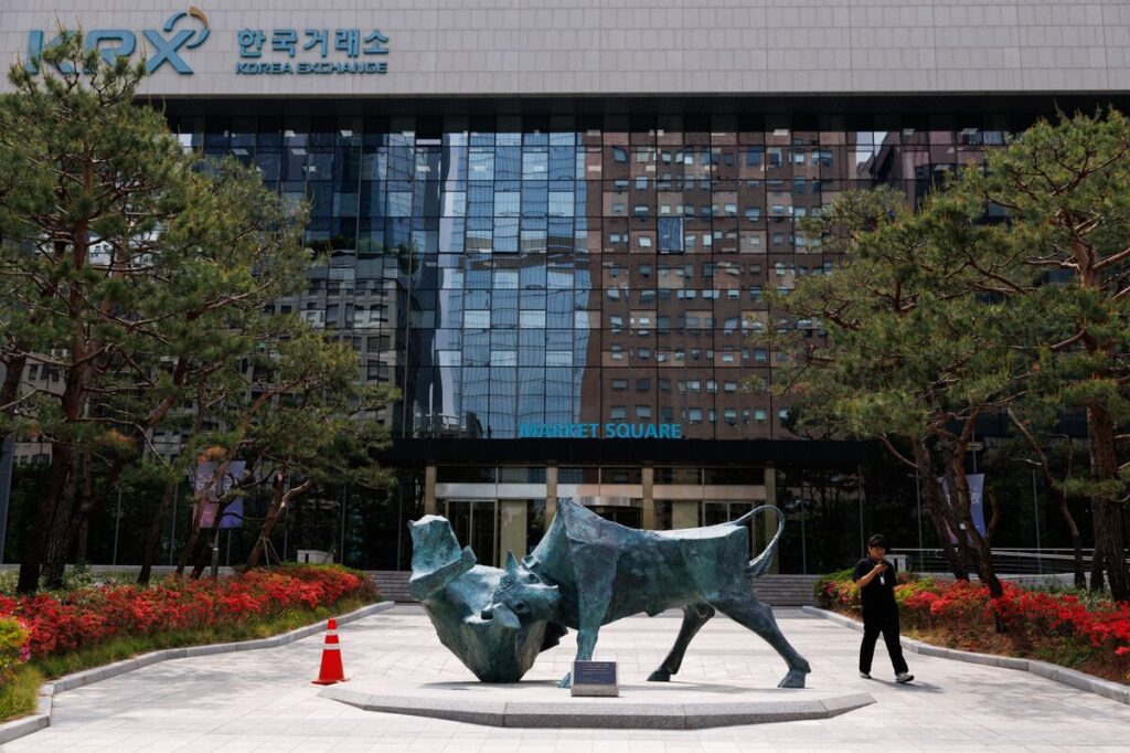 Korean Stocks Jump as Iran Deal Hopes Spark Chip Stock Rally