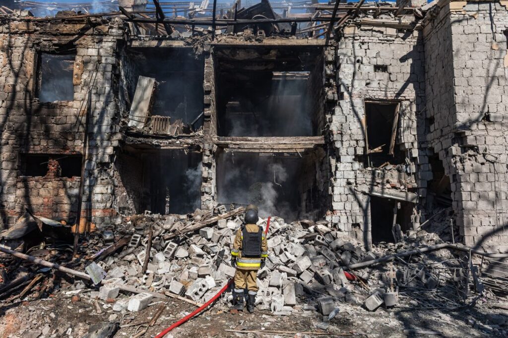 Ukraine Denies Putin’s Claim of Securing Donetsk Stronghold
